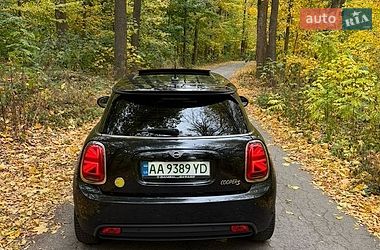 Хетчбек MINI Cooper 2023 в Києві фото 10 Хетчбек MINI Cooper 2023 в Києві