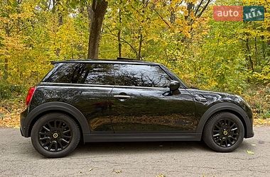 Хетчбек MINI Cooper 2023 в Києві фото 13 Хетчбек MINI Cooper 2023 в Києві