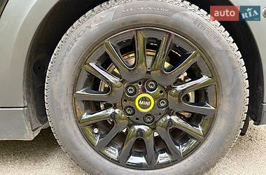 Хетчбек MINI Cooper 2023 в Києві фото 26 Хетчбек MINI Cooper 2023 в Києві