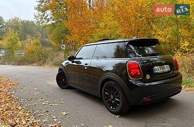 Хетчбек MINI Cooper 2023 в Києві фото 24 Хетчбек MINI Cooper 2023 в Києві