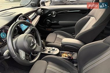 Хетчбек MINI Cooper 2023 в Києві фото 32 Хетчбек MINI Cooper 2023 в Києві