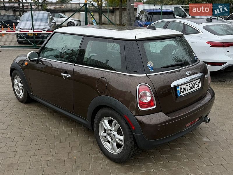 Хетчбек MINI Cooper 2011 в Житомирі