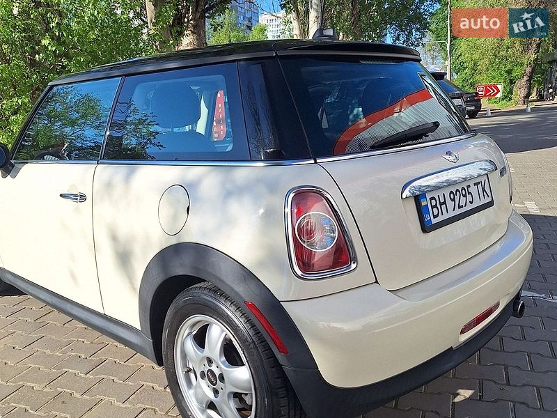 Хэтчбек MINI Cooper 2011 в Одессе