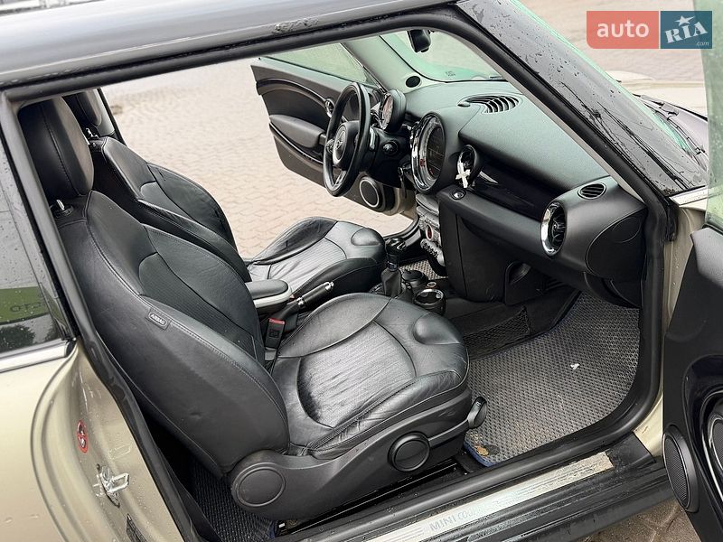 Хэтчбек MINI Cooper 2007 в Львове