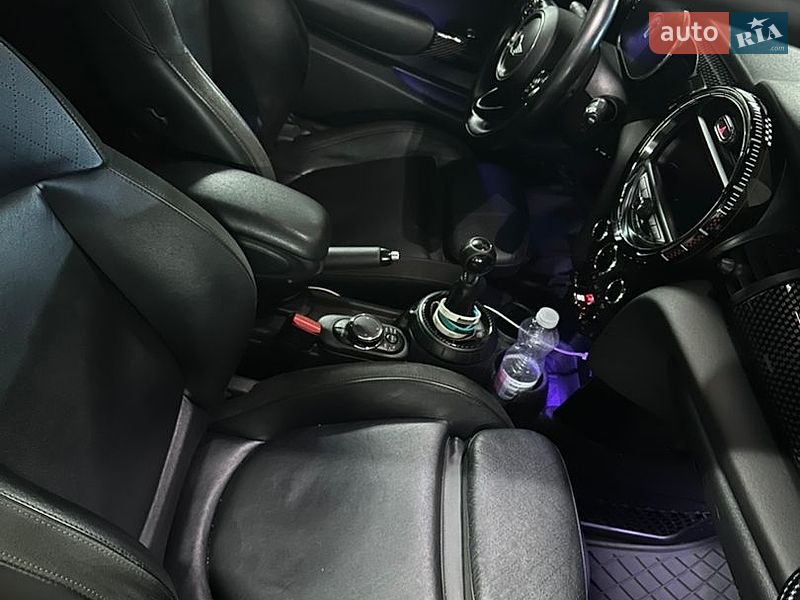 Хэтчбек MINI Cooper 2014 в Киеве