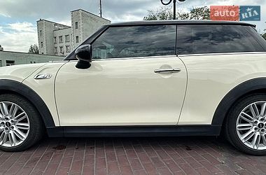 Хетчбек MINI Cooper 2018 в Дніпрі