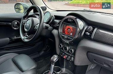 Хетчбек MINI Cooper 2018 в Дніпрі