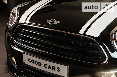 Позашляховик / Кросовер MINI Countryman 2018 в 