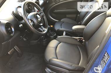 Позашляховик / Кросовер MINI Countryman 2013 в 