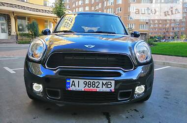 Хэтчбек MINI Countryman 2015 в Киеве