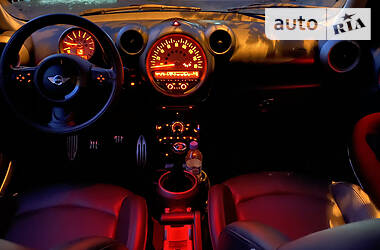 Внедорожник / Кроссовер MINI Countryman 2012 в 