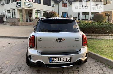 Хэтчбек MINI Countryman 2013 в Киеве