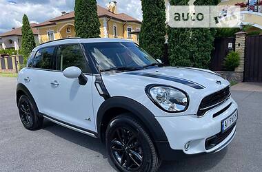 Хэтчбек MINI Countryman 2015 в Киеве