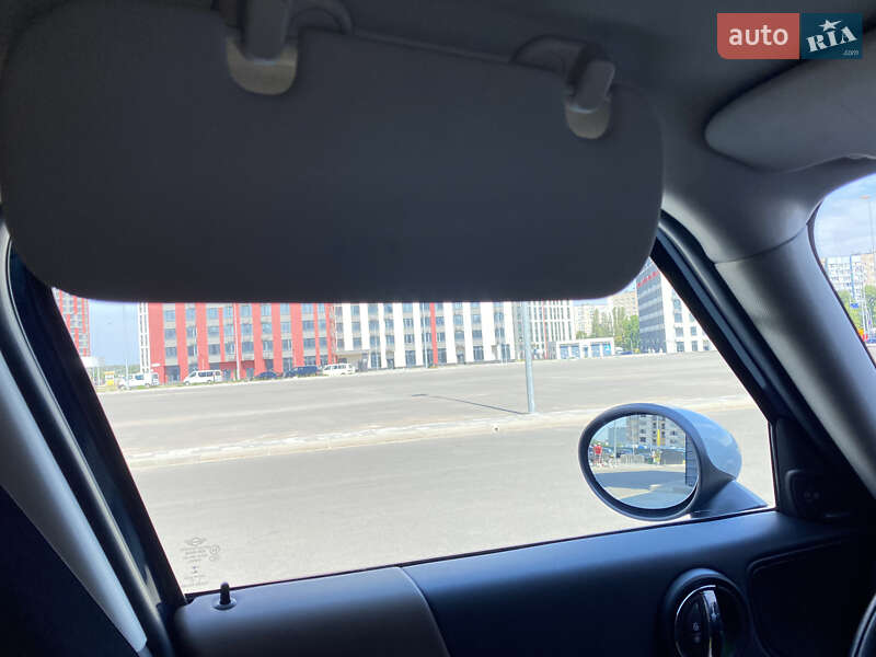 Внедорожник / Кроссовер MINI Countryman 2017 в Киеве