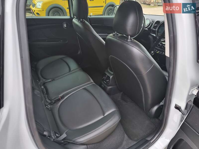 Хэтчбек MINI Countryman 2018 в Черновцах
