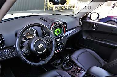 Внедорожник / Кроссовер MINI Countryman 2019 в 
