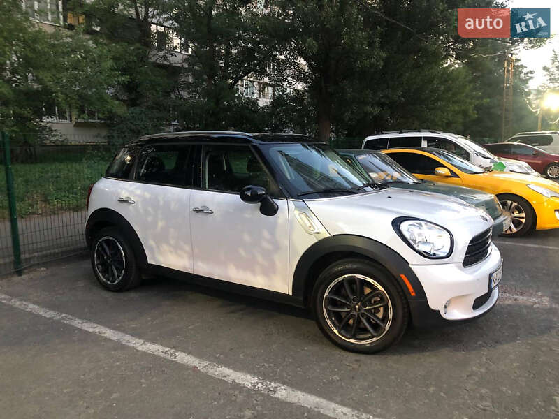 Внедорожник / Кроссовер MINI Countryman 2016 в Киеве