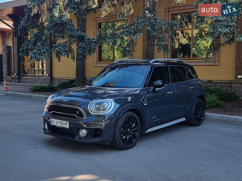Внедорожник / Кроссовер MINI Countryman 2018 в 