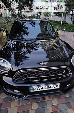 Хэтчбек MINI Countryman 2018 в Киеве