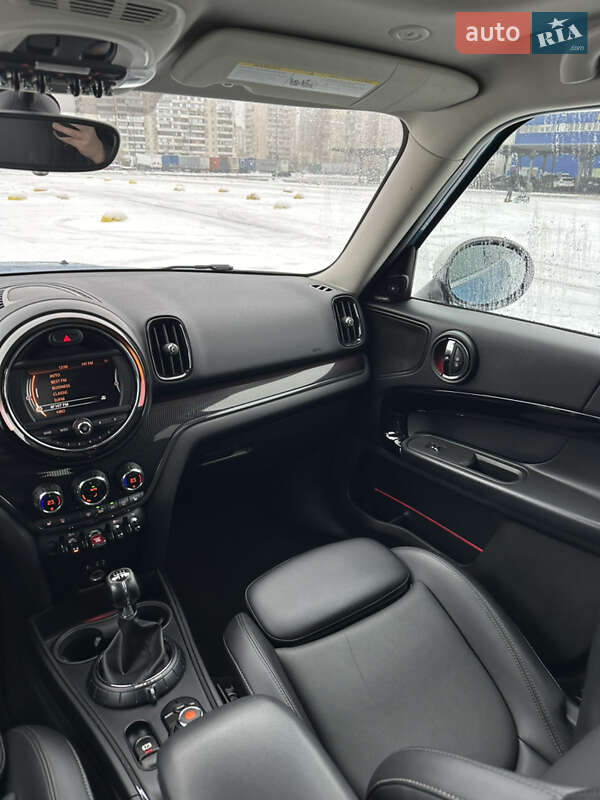 Хэтчбек MINI Countryman 2017 в Киеве