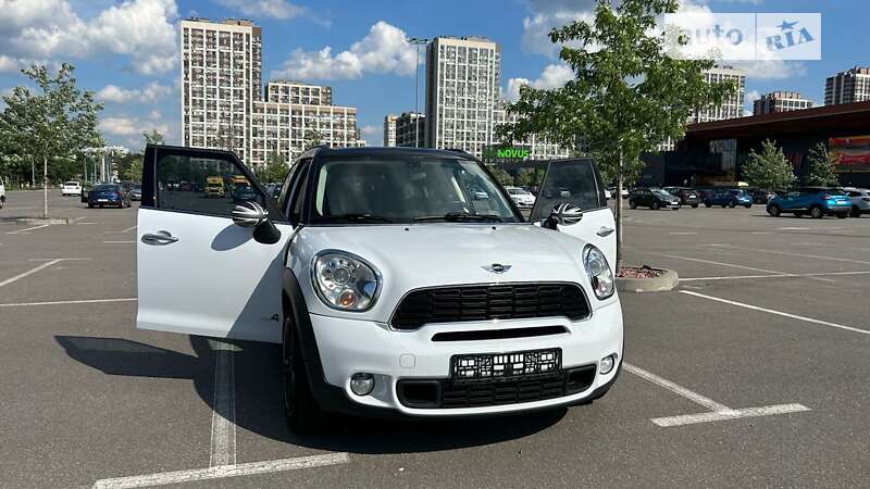 Хэтчбек MINI Countryman 2012 в Киеве