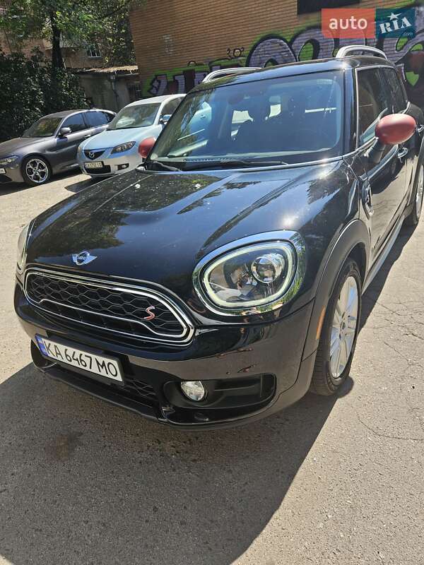 Хэтчбек MINI Countryman 2017 в Киеве