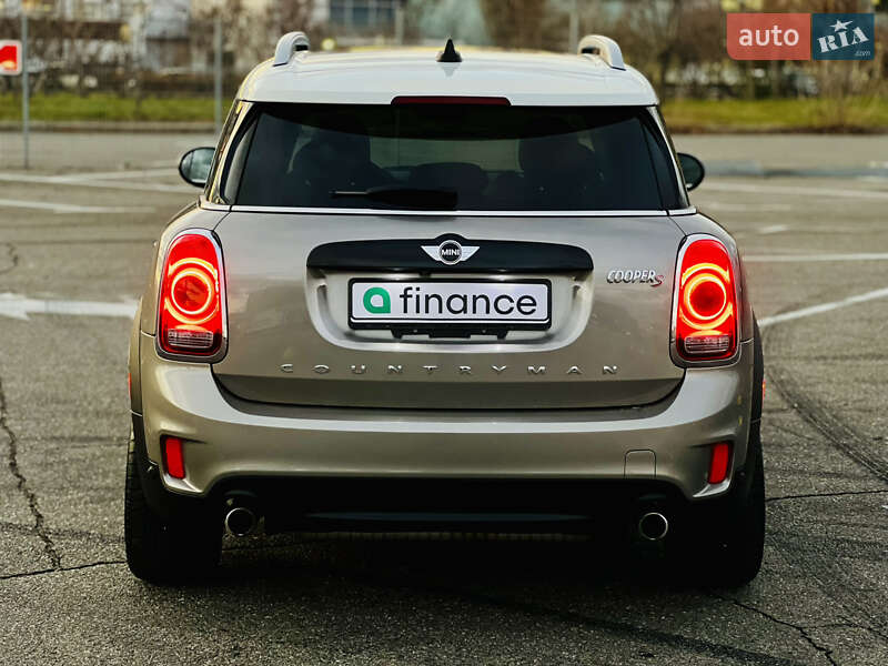 Хэтчбек MINI Countryman 2017 в Киеве