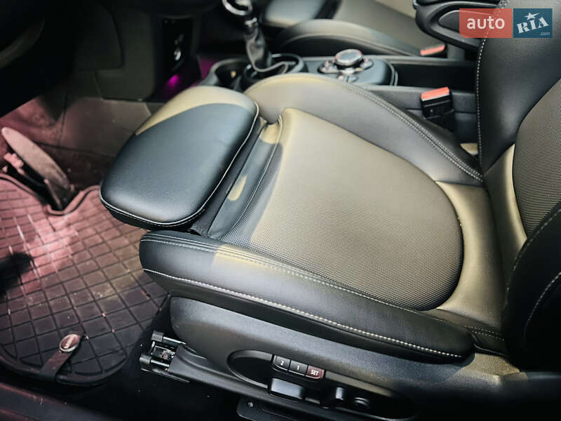 Хэтчбек MINI Countryman 2017 в Киеве