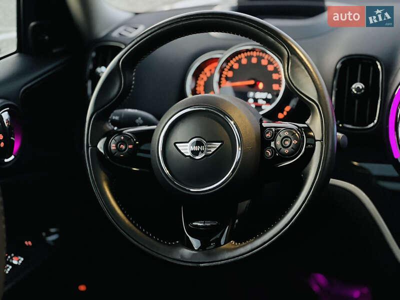Хэтчбек MINI Countryman 2017 в Киеве