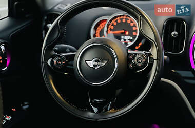 Хэтчбек MINI Countryman 2017 в 
