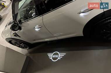 Хэтчбек MINI Countryman 2019 в 