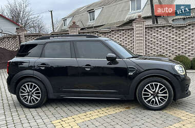 Хэтчбек MINI Countryman 2018 в 