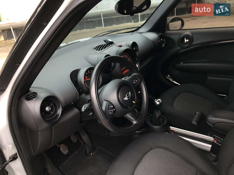 Внедорожник / Кроссовер MINI Countryman 2016 в Ровно