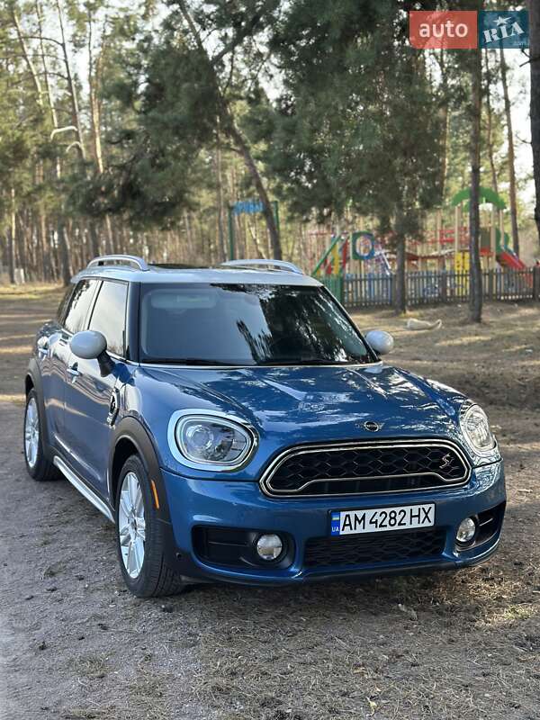 Хэтчбек MINI Countryman 2017 в 