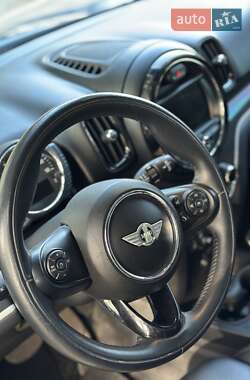 Хэтчбек MINI Countryman 2017 в 