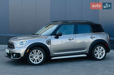 Хэтчбек MINI Countryman 2017 в 
