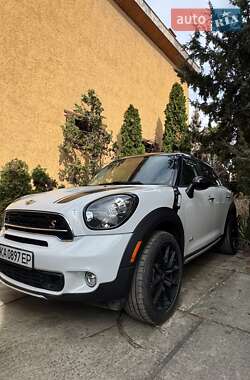 Позашляховик / Кросовер MINI Countryman 2015 в 