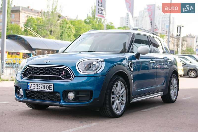 Хэтчбек MINI Countryman 2019 в Киеве