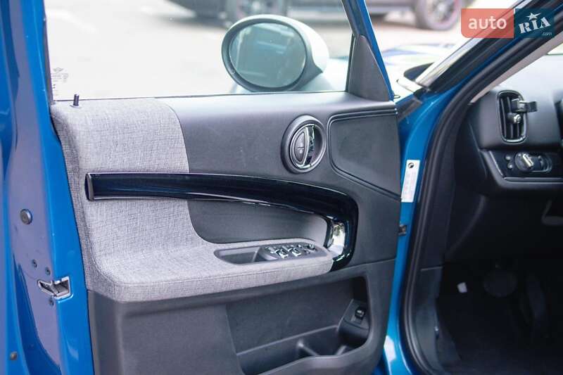 Хэтчбек MINI Countryman 2019 в Киеве
