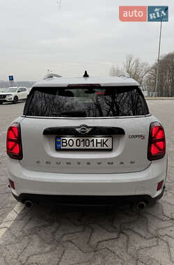 Хэтчбек MINI Countryman 2017 в 