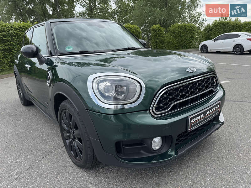 Хэтчбек MINI Countryman 2017 в Киеве
