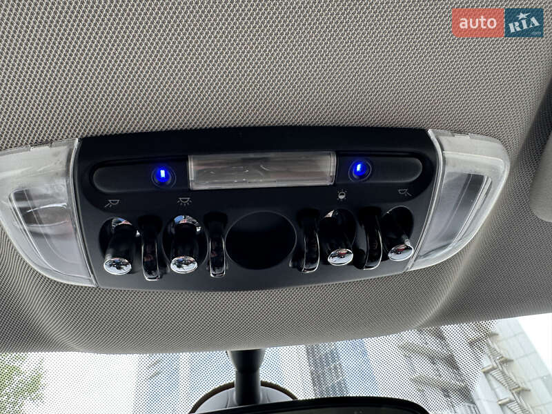 Хэтчбек MINI Countryman 2017 в Киеве