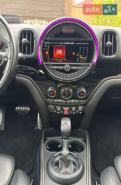 Хэтчбек MINI Countryman 2019 в 