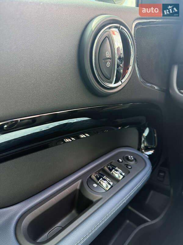 Внедорожник / Кроссовер MINI Countryman 2023 в Киеве