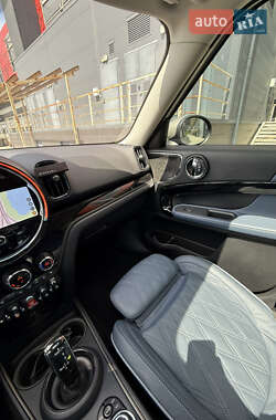 Позашляховик / Кросовер MINI Countryman 2023 в 
