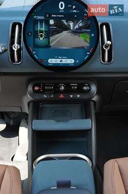 Позашляховик / Кросовер MINI Countryman 2024 в 