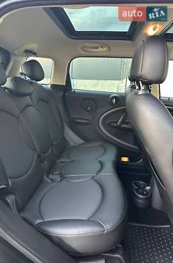 Внедорожник / Кроссовер MINI Countryman 2015 в 