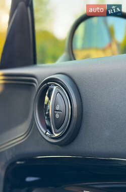 Хэтчбек MINI Countryman 2018 в 