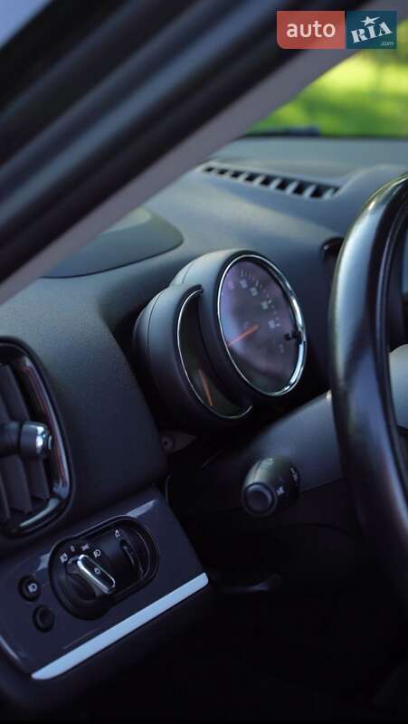 Хэтчбек MINI Countryman 2017 в Ивано-Франковске фото 4 Хэтчбек MINI Countryman 2017 в Ивано-Франковске
