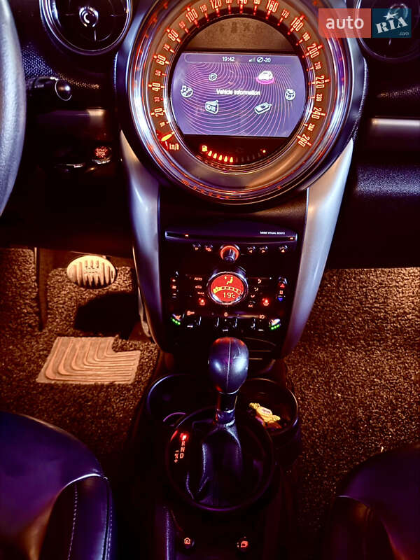 Хэтчбек MINI Countryman 2014 в Киеве